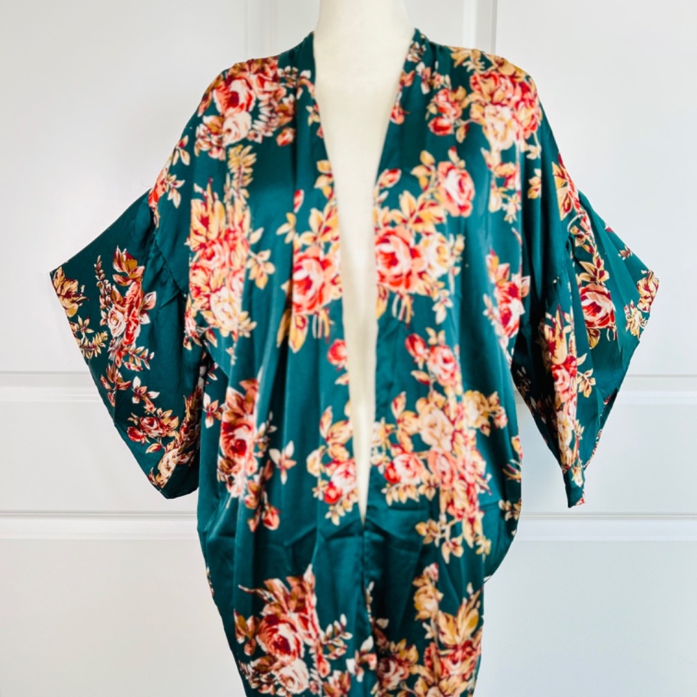 Umgee USA Green Floral Kimono Duster Open Front Boho Flutter Sleeve Hippie